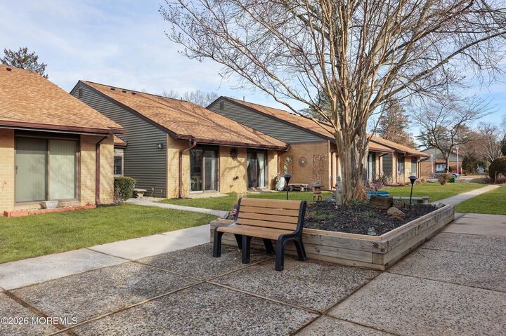 Property Photo:  4 Dickinson Court  NJ 07701 