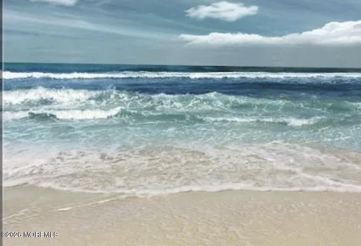 Property Photo:  17 Danby Place  NJ 08742 