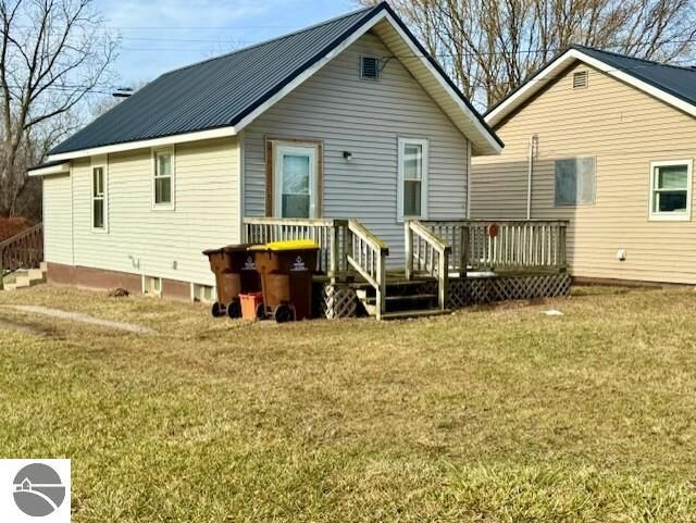 Property Photo:  346 N Grover Street  MI 48801 