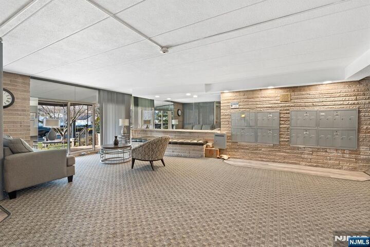 Property Photo:  300 Lookout Avenue C4  NJ 07601 