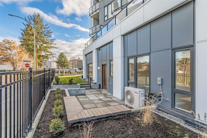 Property Photo:  1381 Belaire Avenue  BC V1Y 3Z3 