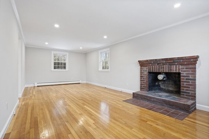 Property Photo:  46 S Chelmsford Rd  MA 01886 