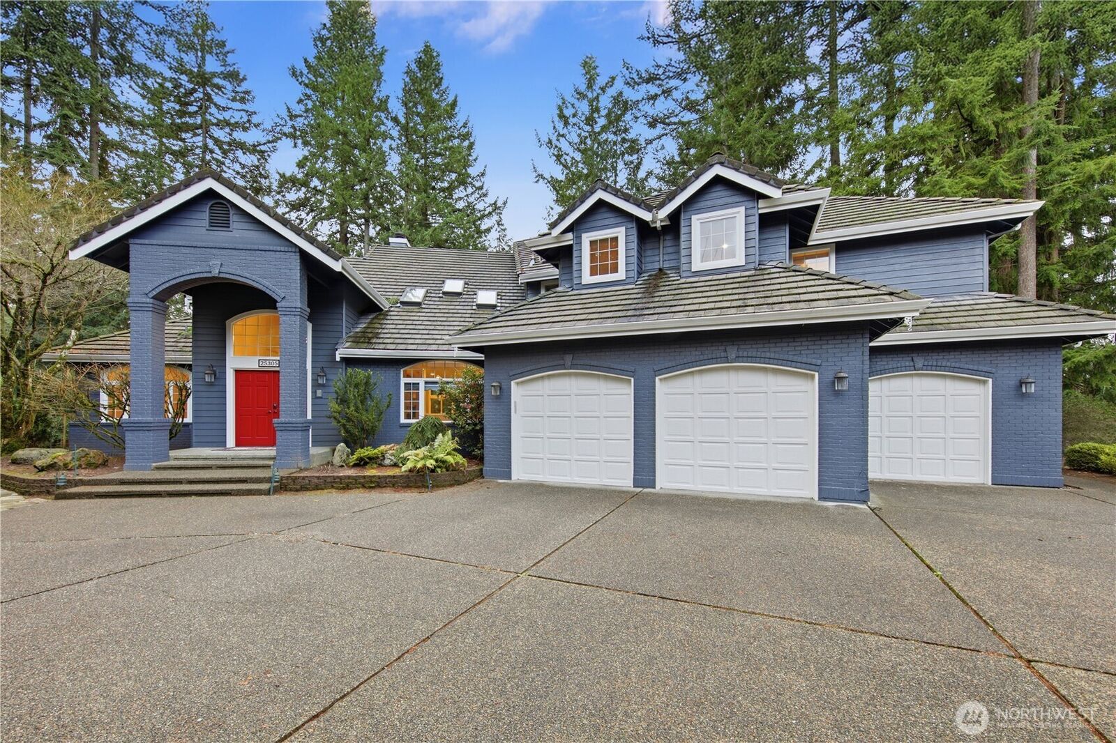Property Photo:  25305 SE 232nd Avenue  WA 98038 