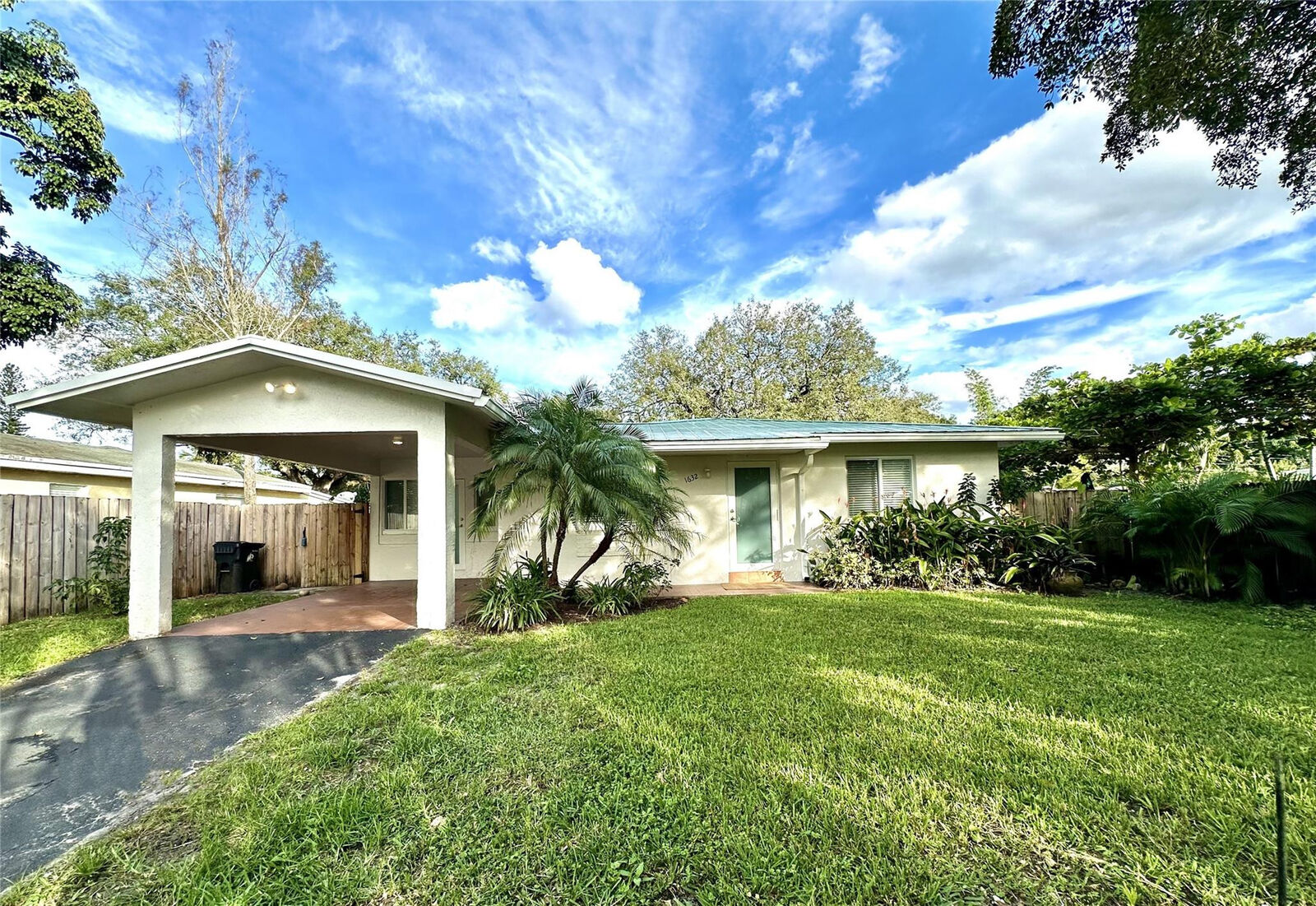 Property Photo: 1632 SW 28 Terrace FL 33312