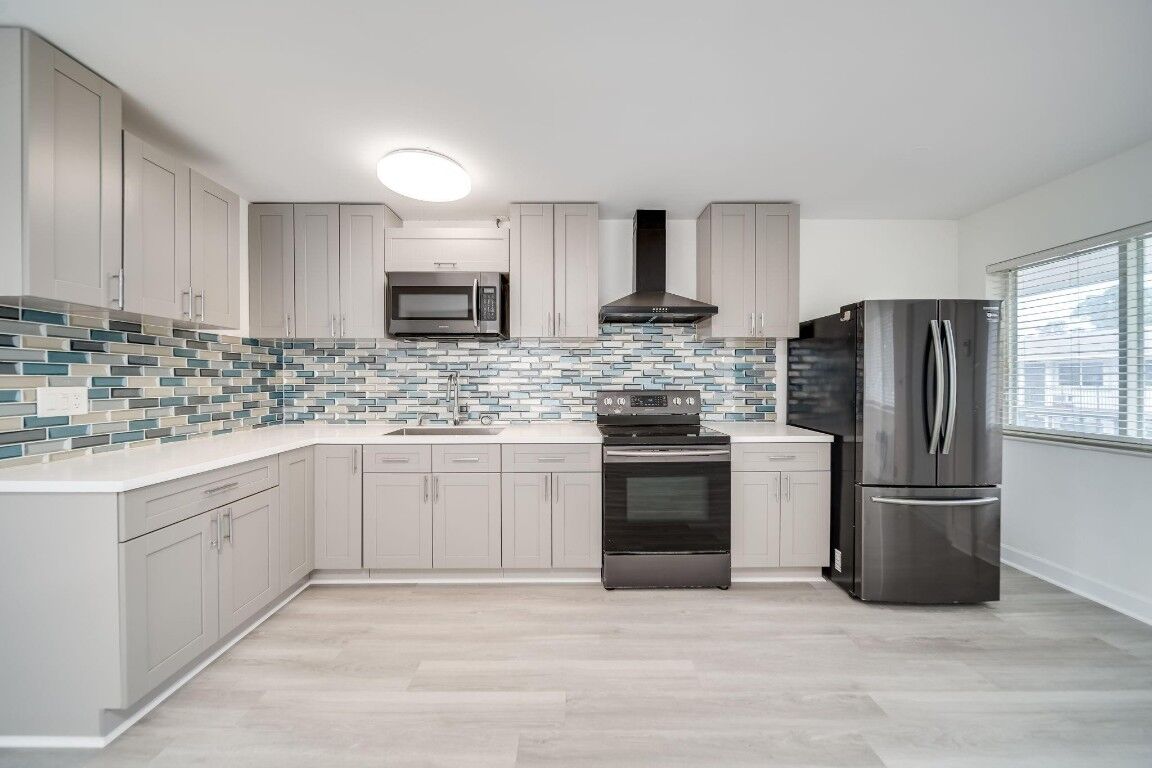 Property Photo: 1814 E Oakland Boulevard 58 FL 33306