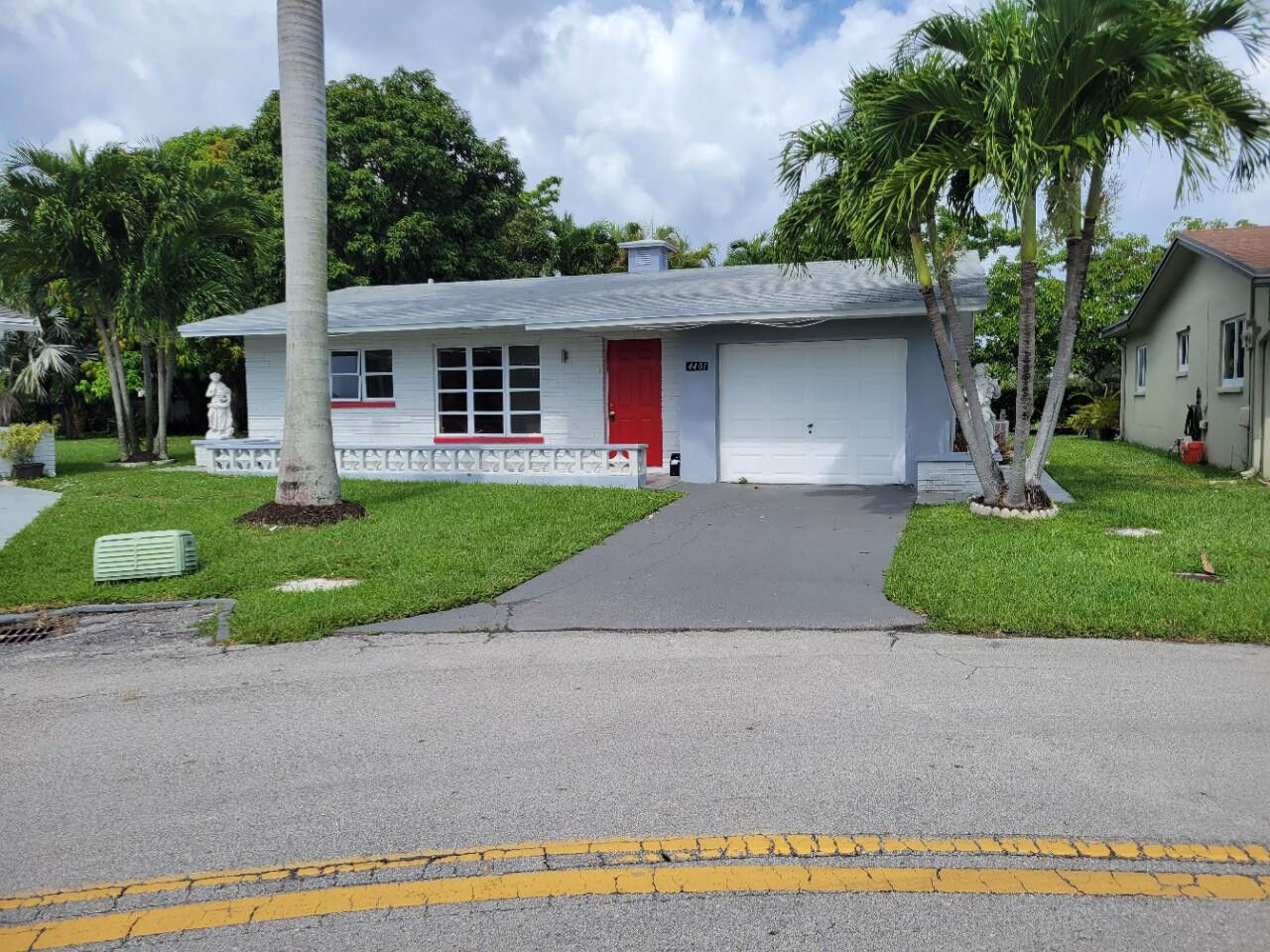 Property Photo:  4401 NW 48th Avenue  FL 33319 