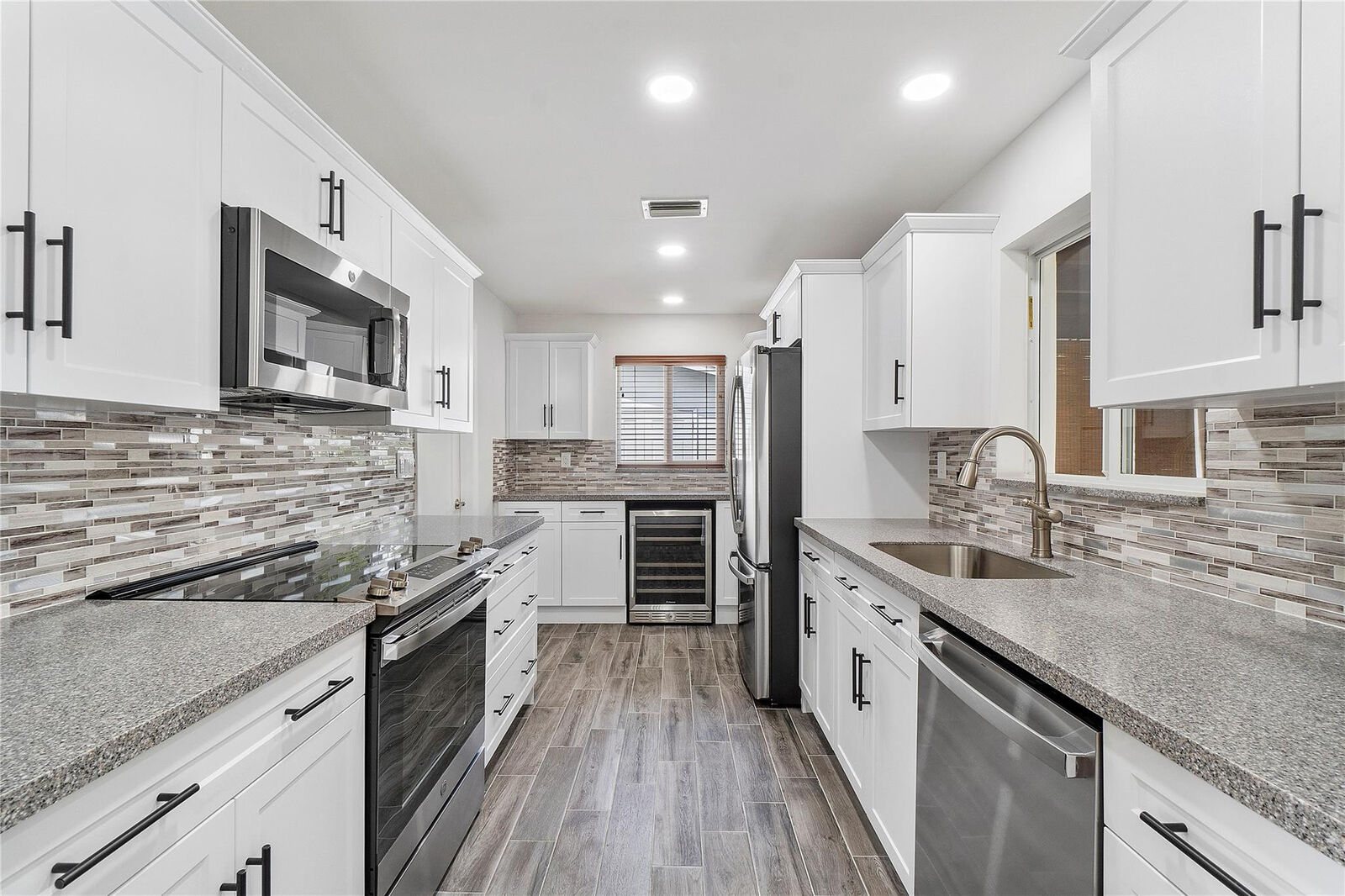 Property Photo:  2550 E Golf Boulevard  FL 33064 