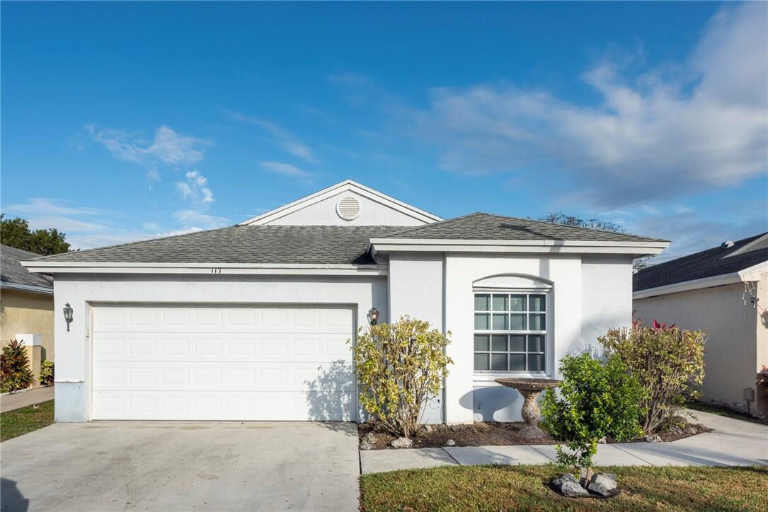 Property Photo:  117 W Riverbend Drive  FL 33326 