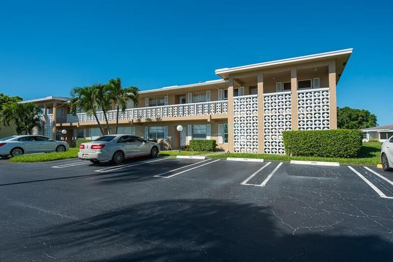 Property Photo:  1041 Orange Terrace 1  FL 33445 