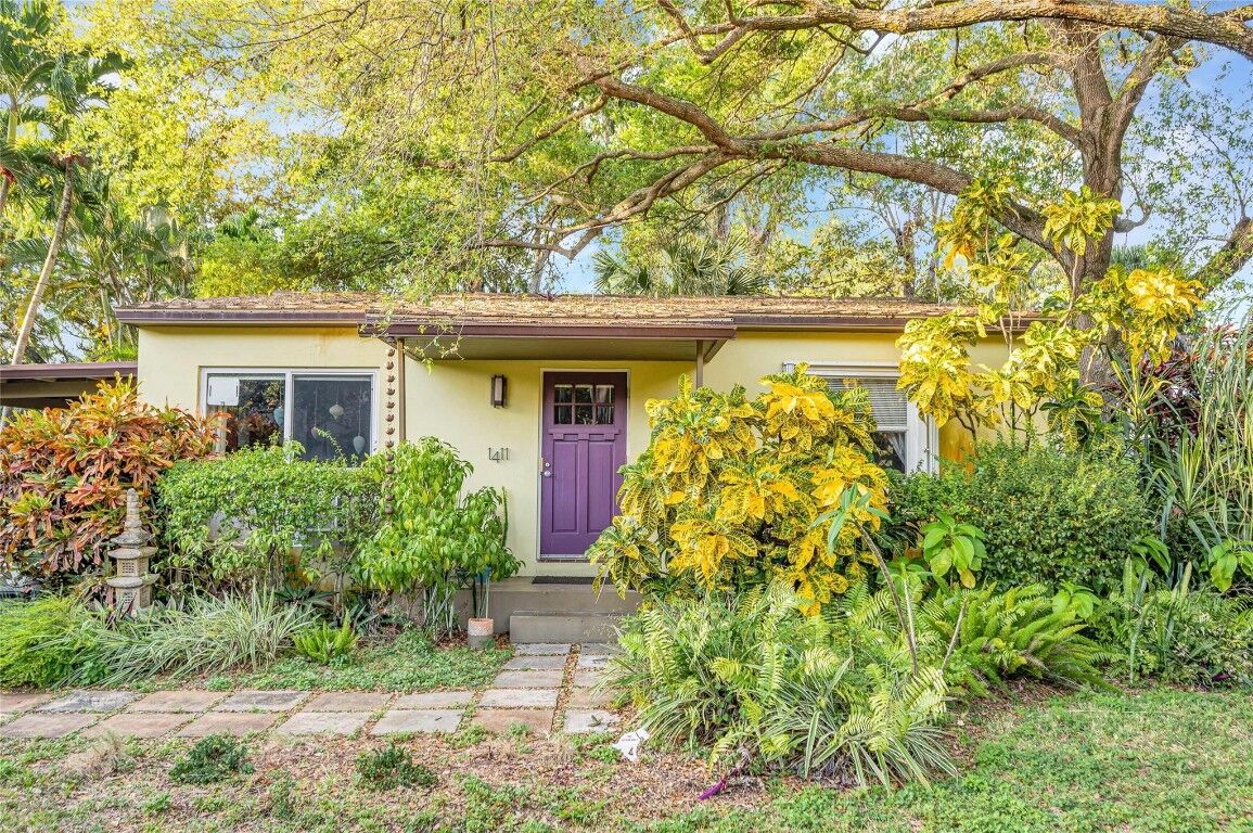 Property Photo: 1411 SW 8th Court FL 33312