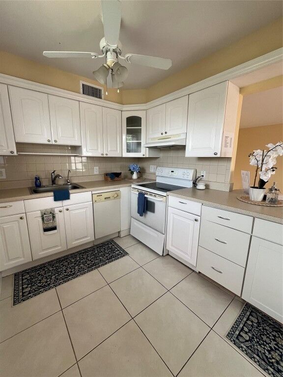 Property Photo:  336 Saxony G  FL 33446 