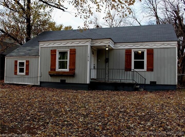 Property Photo: 1616 Houston Street OK 74403