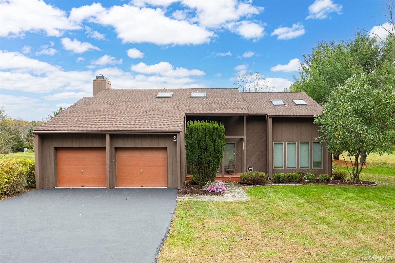 Property Photo:  2 English Way  NY 12569 