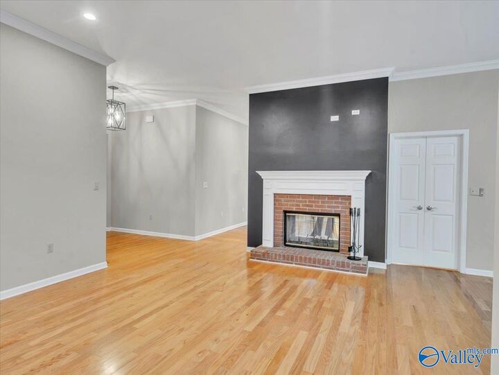 Property Photo:  1700 Graywood Court NW  AL 35806 