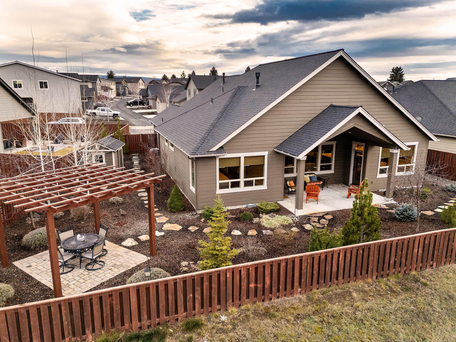 Property Photo:  961 NE Hudspeth Circle  OR 97754 