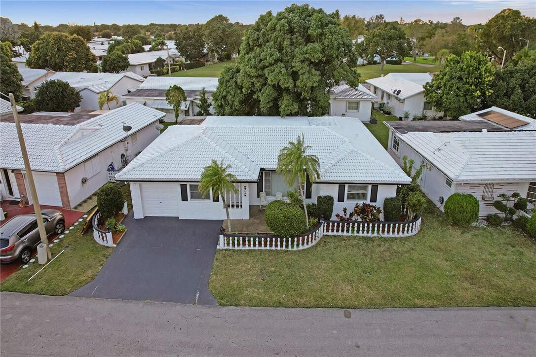 Property Photo:  7509 NW 70th Terrace  FL 33321 