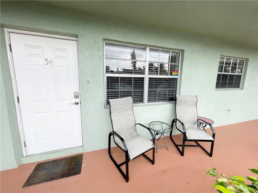 Property Photo:  2607 NE 8th Avenue 54  FL 33334 