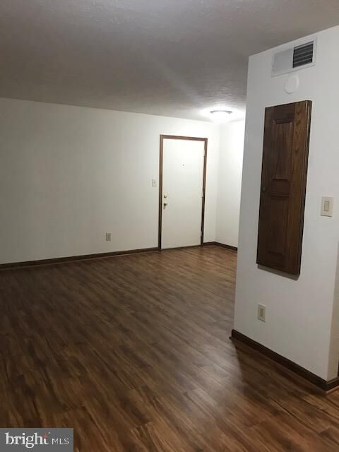 Property Photo:  23311 Sugar Maple Court 4B (816)  MD 20619 