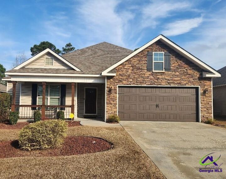 Property Photo:  305 Loneoak Trail  GA 31047 