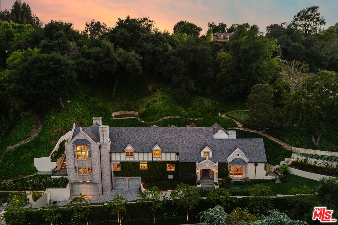 Property Photo:  10950 Bellagio Rd  CA 90077 