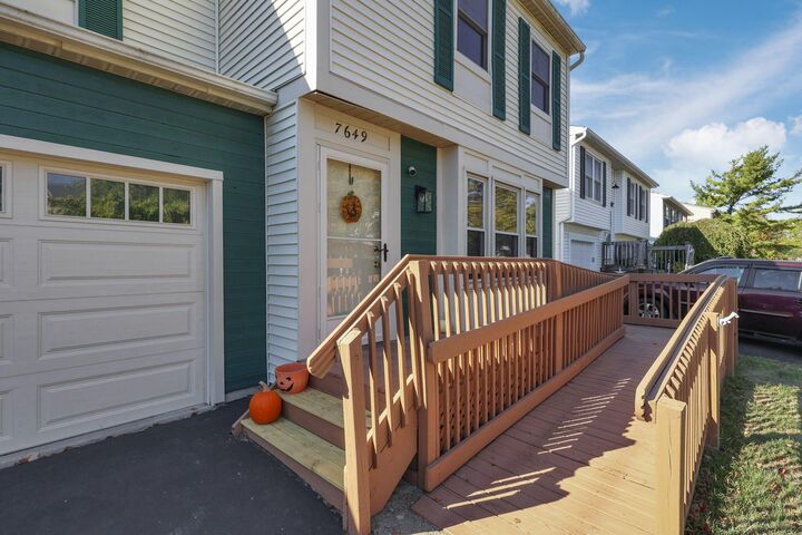 Property Photo:  7649 Flynnway Drive  OH 43085 