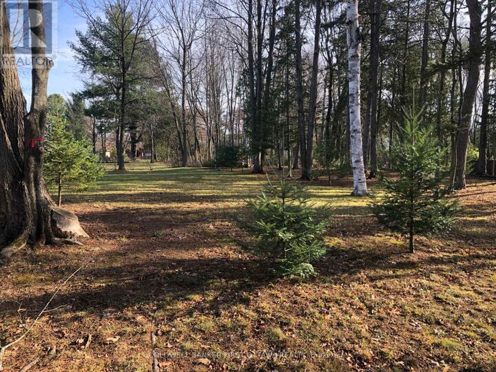 Property Photo:  65 Vaan Drive  ON K2G 0C2 