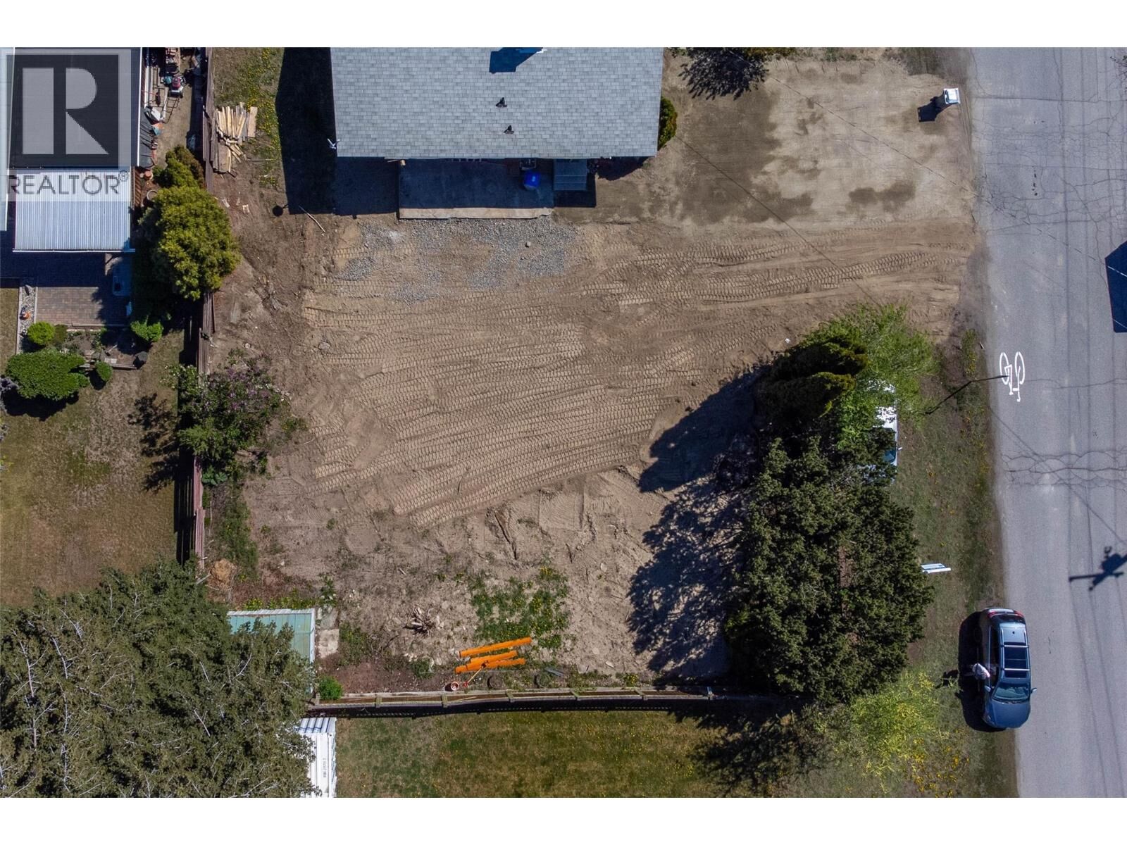 Property Photo:  1908 Fleetwood Avenue  BC V2H 1T7 