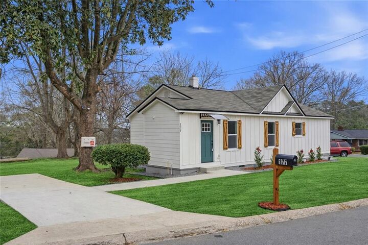 Property Photo:  177 Woods Drive NE  GA 30060 