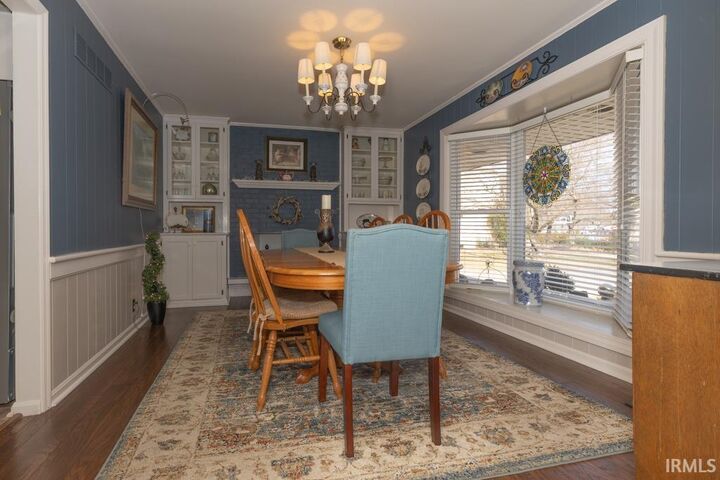 Property Photo:  1521 Martin Circle  IN 47715 