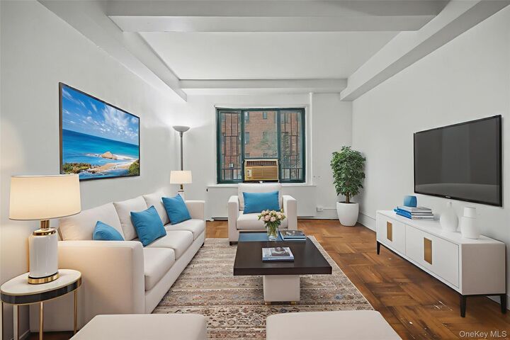 Property Photo: 2100 E Tremont Avenue 1F NY 10462