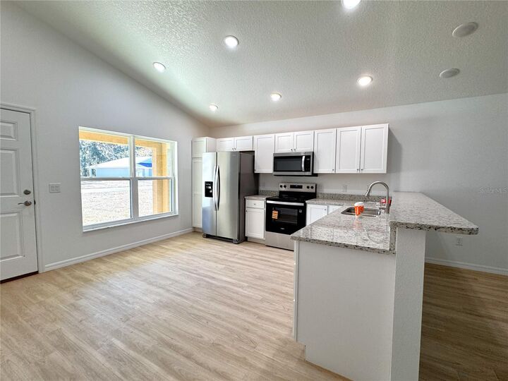 Property Photo:  8815 E Albertson Court  FL 34436 