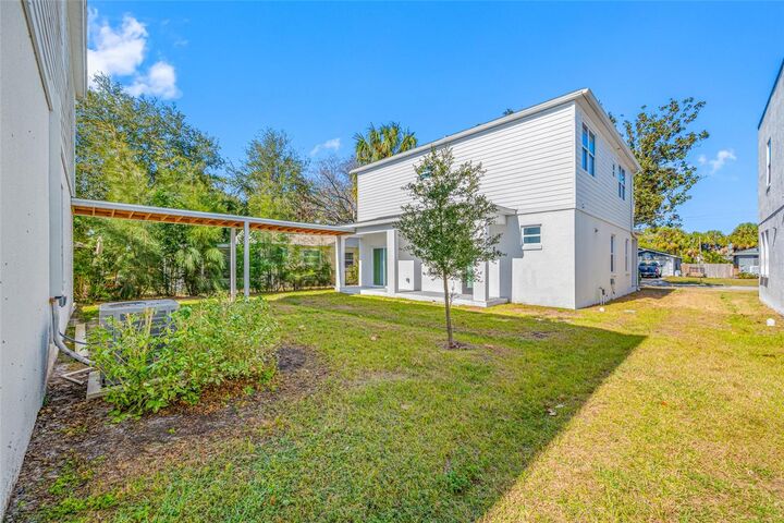 Property Photo: 1919 30th Avenue N FL 33713