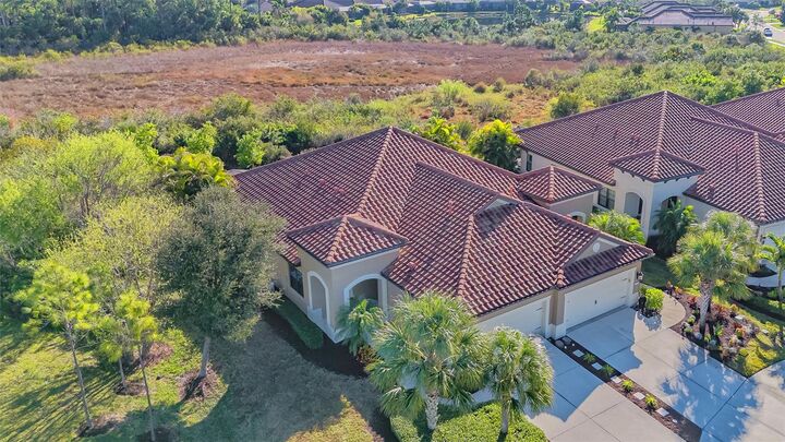 Property Photo: 236 Alento Court FL 34275