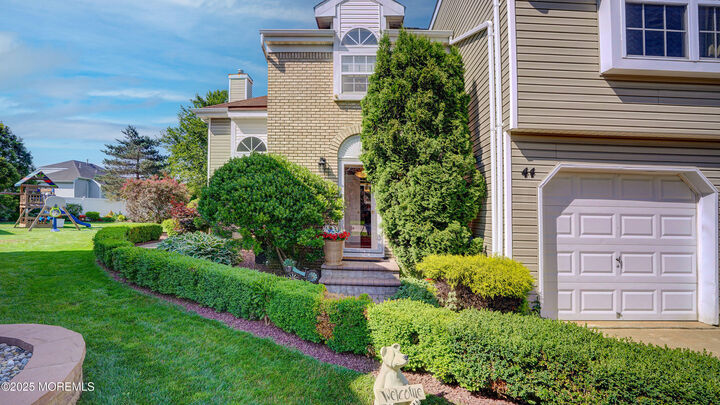 Property Photo:  44 Kentucky Way  NJ 07728 