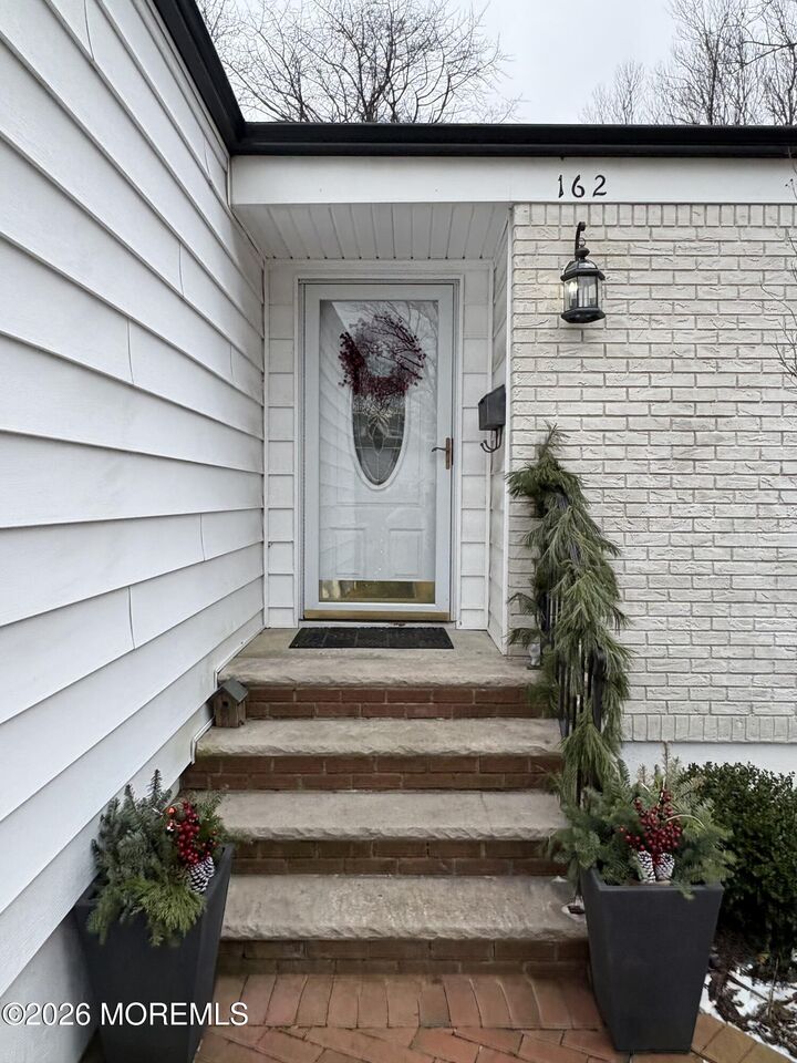 Property Photo:  162 Queens Drive S  NJ 07739 