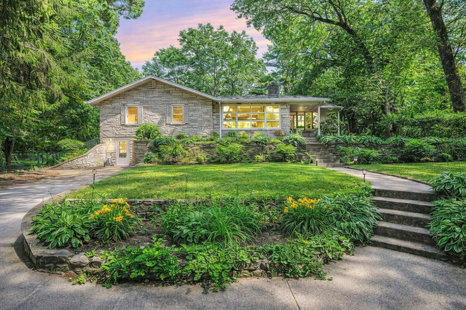 Property Photo:  17708 Oakwood Drive  MI 49456 