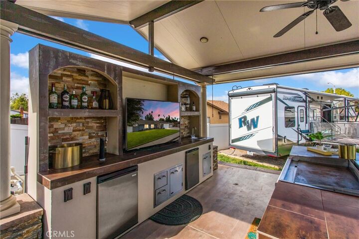 Property Photo:  9804 Calle Esplanade  CA 92503 