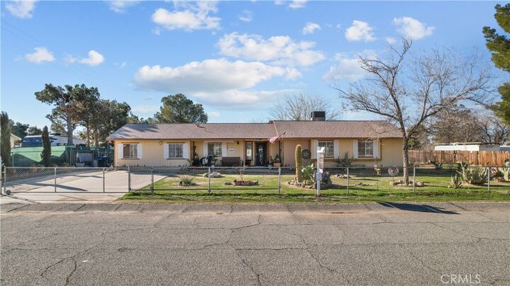 Property Photo: 41003 172nd E CA 93535