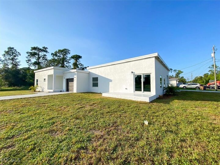 Property Photo: 2401-2403 Joe Avenue S FL 33973