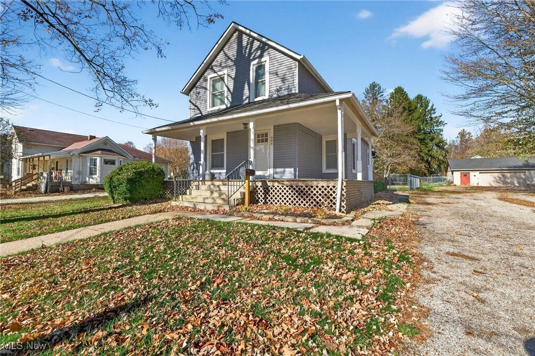 Property Photo:  304 Elm Street  OH 44001 