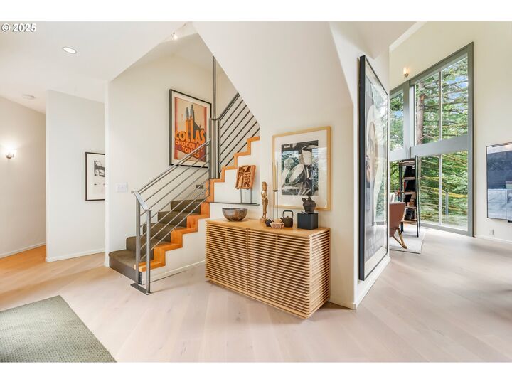 Property Photo:  2608 SW Fairmount Blvd  OR 97239 