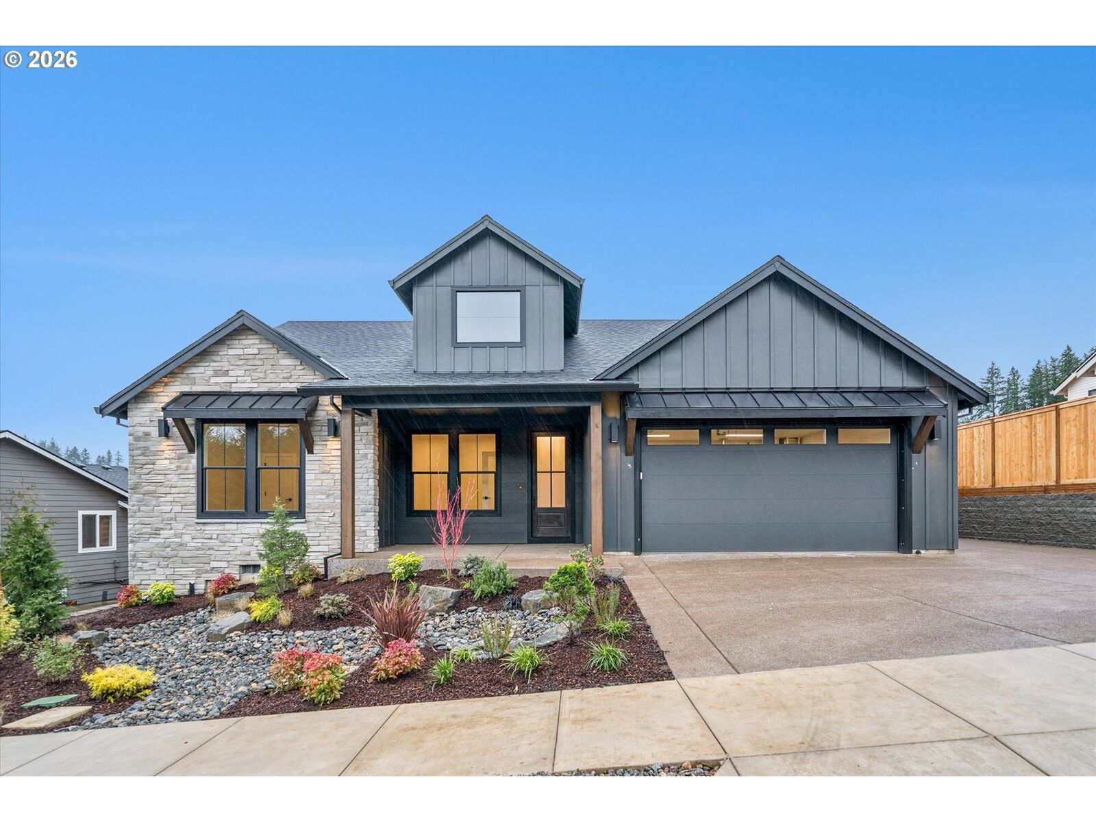 Property Photo: 112 Wild Duck Run OR 97381