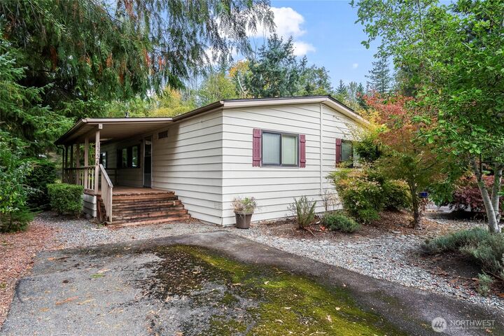 Property Photo:  1555  Kimberly Avenue E  WA 98022 