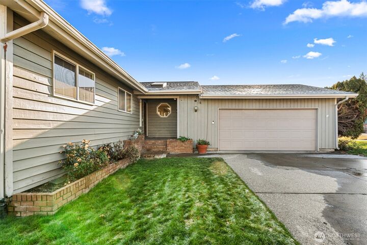 Property Photo:  2591  Lemaister Avenue  WA 98801 