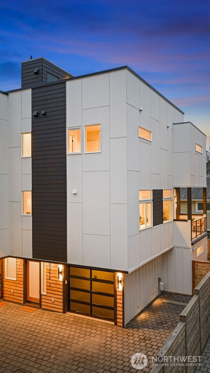 Property Photo:  926 NW 57th Street A  WA 98107 