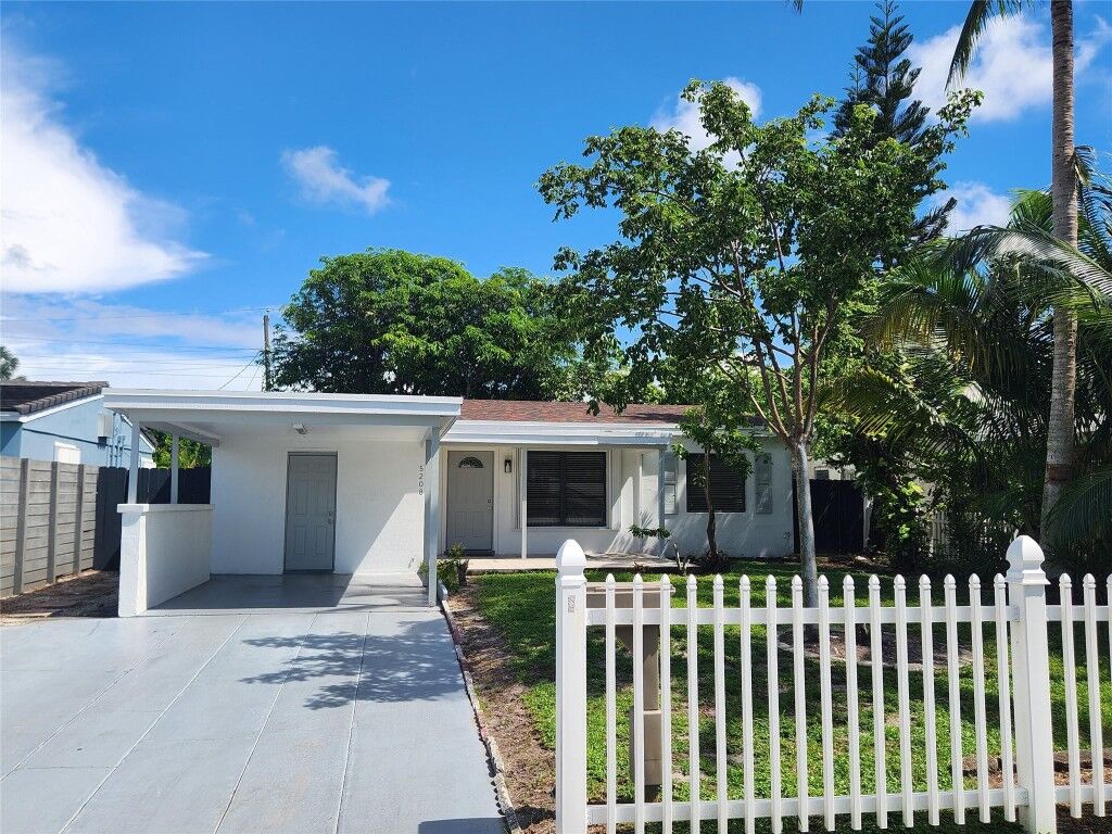 Property Photo:  5208 NE 5th Avenue  FL 33334 