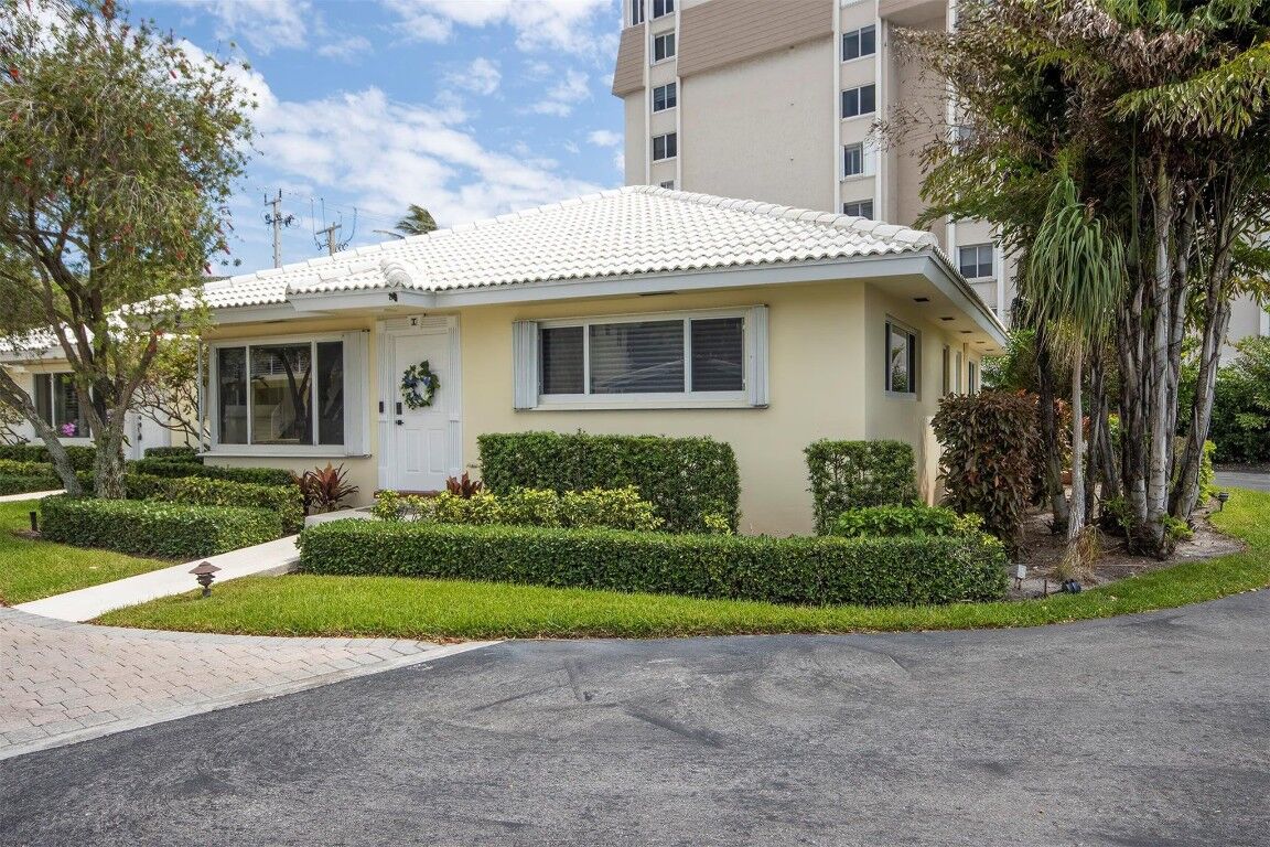 Property Photo:  1920 S Ocean Boulevard 3-I  FL 33483 