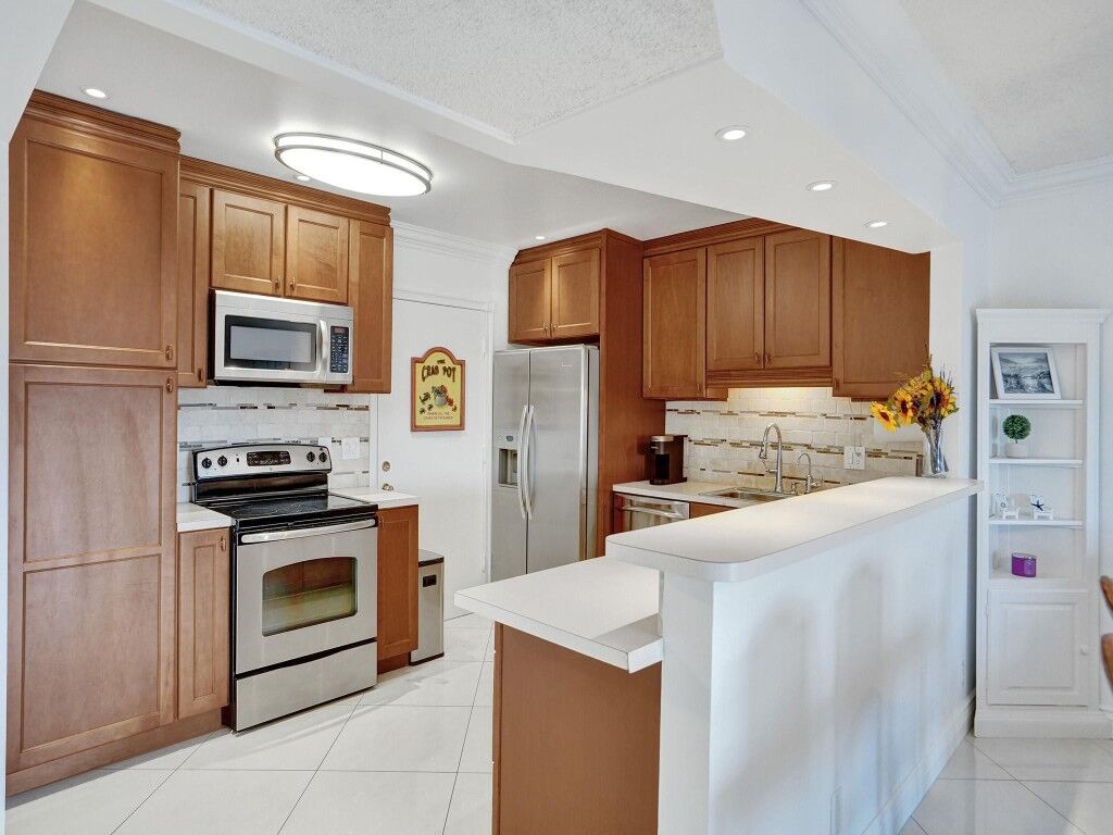 Property Photo:  4740 NW 21st Street 412  FL 33313 