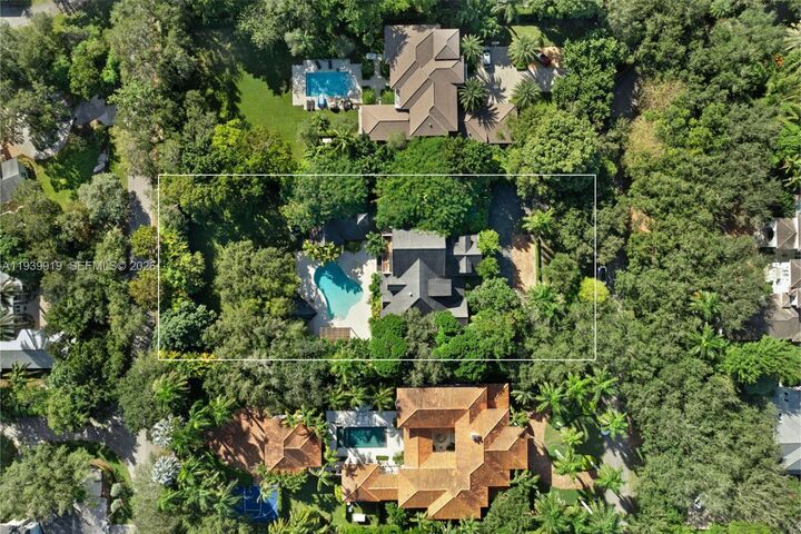 Property Photo: 10001 SW 60th Ct FL 33156