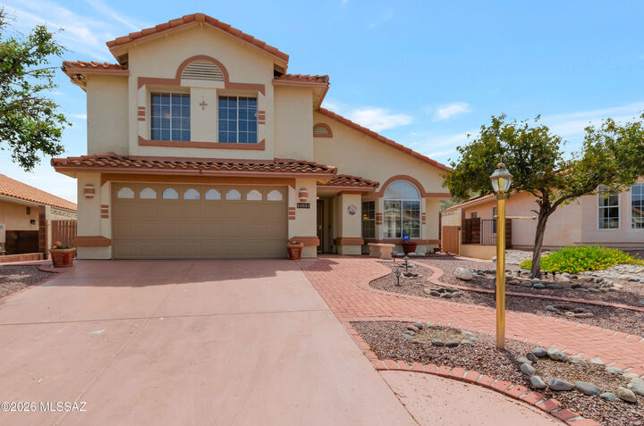 Property Photo:  10601 N Camino Rosas Nuevas  AZ 85737 